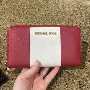 Michael kors wallet